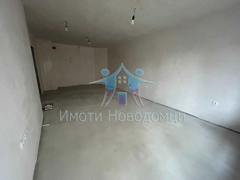 Продава се Тристаен апартамент в Шумен, Пазара - 96 кв.м за 1375 €/кв.м - Снимка #2