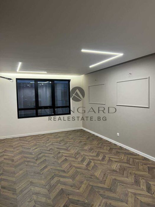 Продава се Двустаен апартамент в Пловдив, Христо Смирненски - 75 кв.м за 2027 €/кв.м - Снимка #3