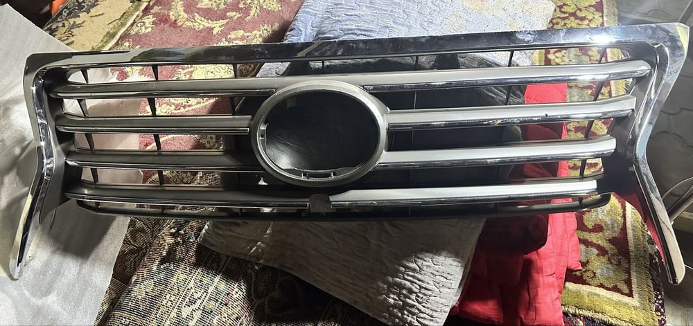 Решетка радиатора LX 570