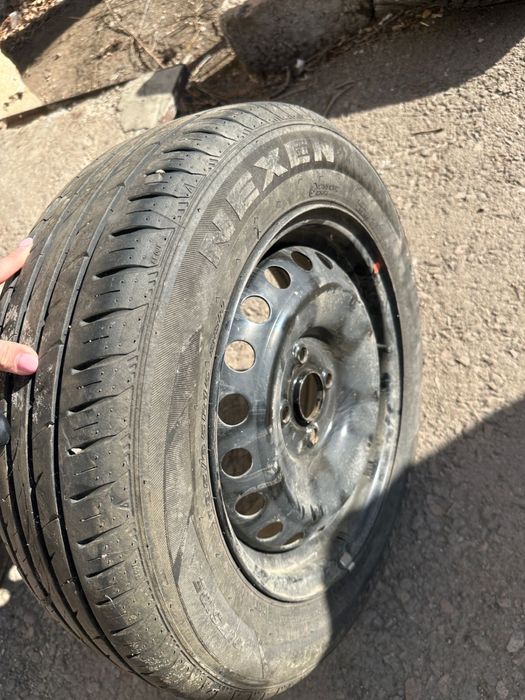 Продам резину с дисками на 15