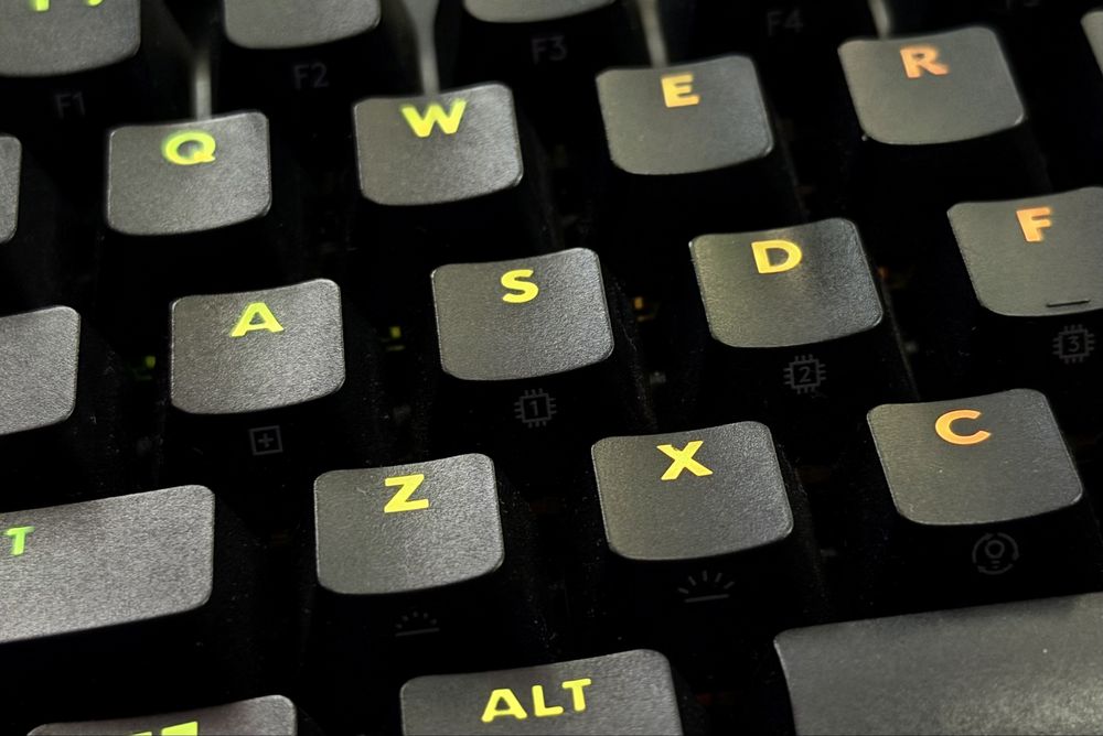 Клавиатура Logitech PRO X 60 LIGHTSPEED (Tactile)