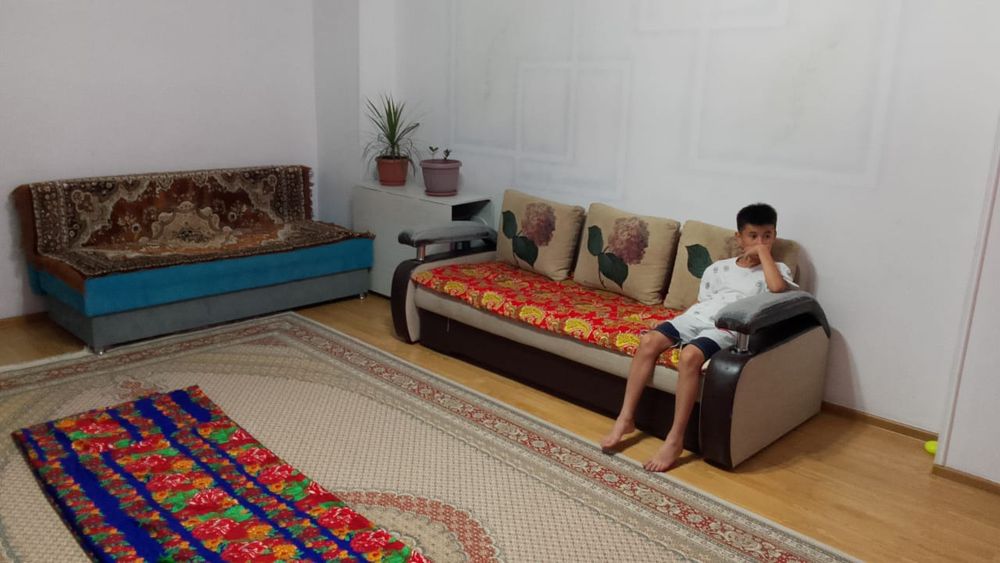 Продам диван в хорошем состоянии