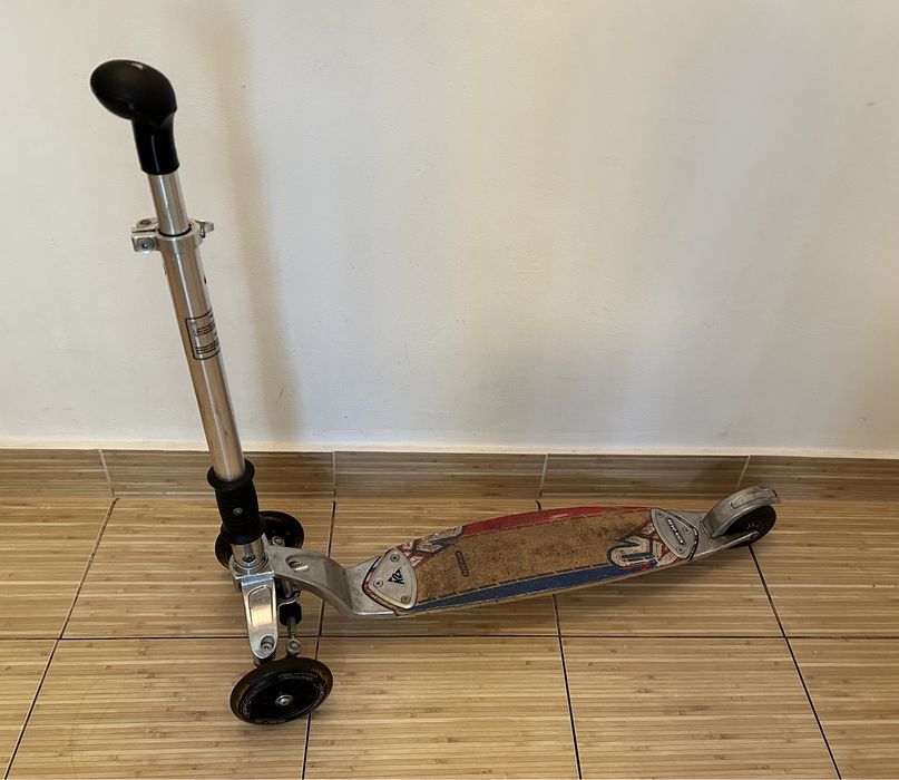 Trotineta Micro Kickboard pentru adulti sau copii