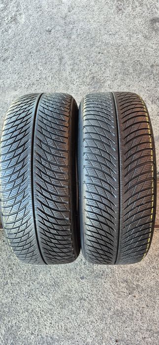 4 anvelope iarna Michelin 215/55/18.Pretul este pe bucata.