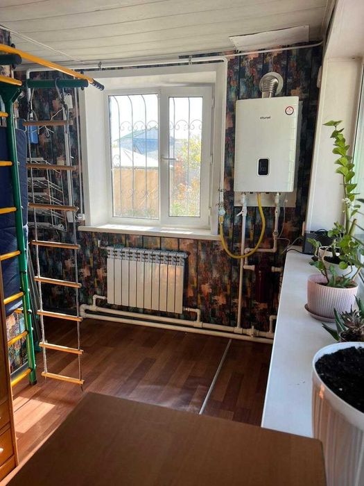 Продается часть дома в центре города !