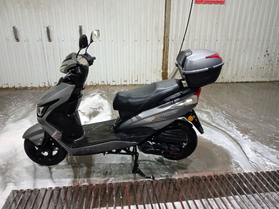 Продам скутер м8