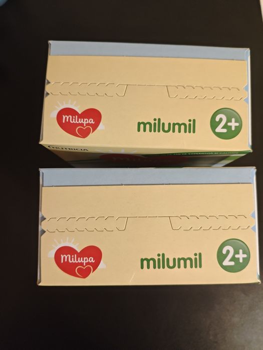 Vand o cutie Aptamil si doua cutii Milupa
