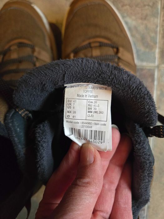 Обувки-зимни и спортни за момче 39-43 номер