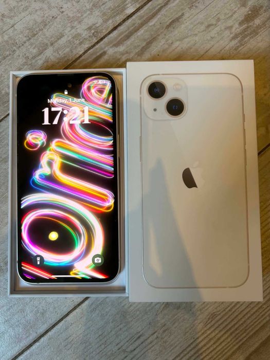 iPhone 13 + 5 калъфа Перфектен !!!!
