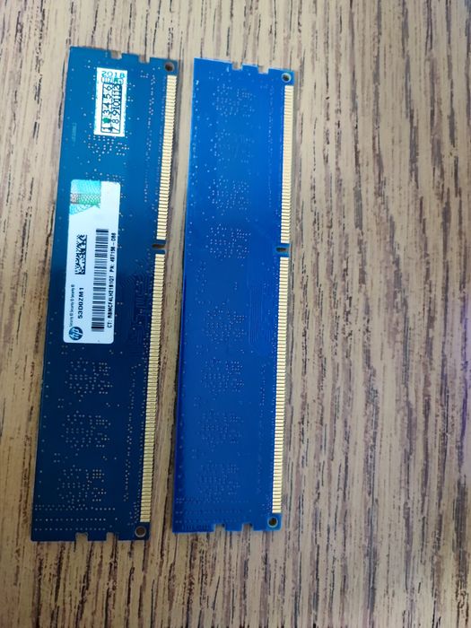 Memorii RAM DDR3 2+1 GB RAM