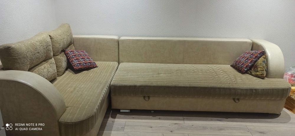 Диван угловой большой