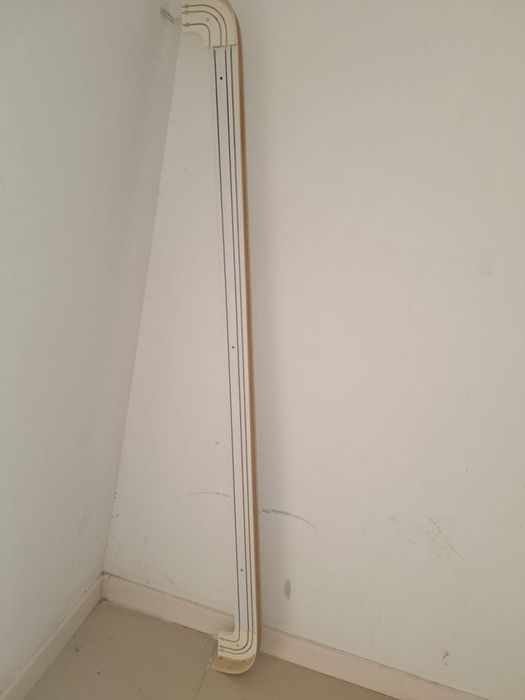 Карниз пластиковый 3 тыс тенге.