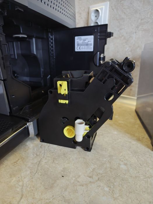 Нова! Кафеавтомат Saeco SM6580/10 GranAroma