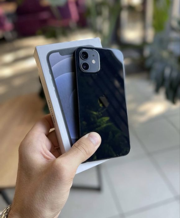 Iphone 12 64 гб чёрный цвет