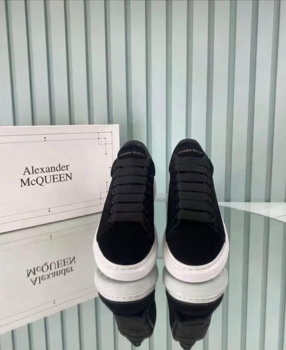 Adidasi Alexander Mcqueen catifea 42,42