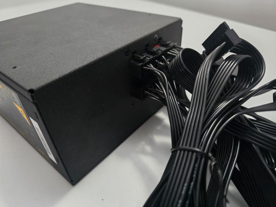 Vand sursa Njoy Legion 700W URGENT!!