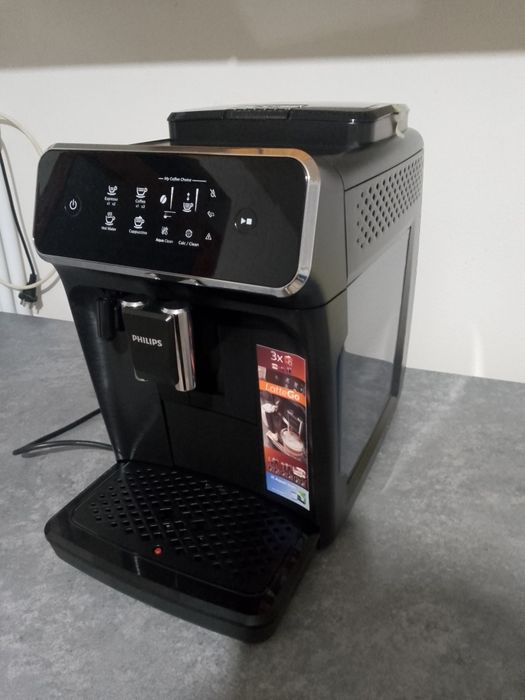 Vând espressor Philips LatteGO