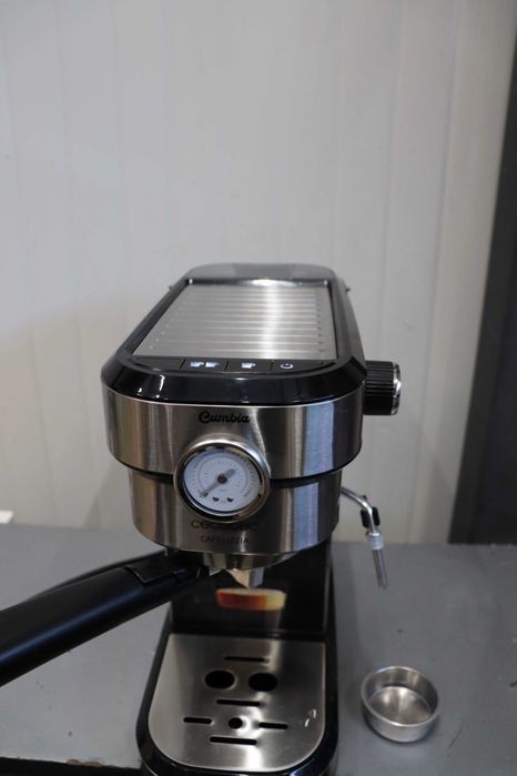 Кафемашина Cecotec Cafelizzia 790Pro, 1350W, 20Bar,разпенител за мляко