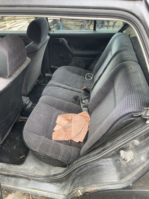 Голф 3/golf 3  1.8 бензин НА ЧАСТИ разполагам и с още части за голф 3