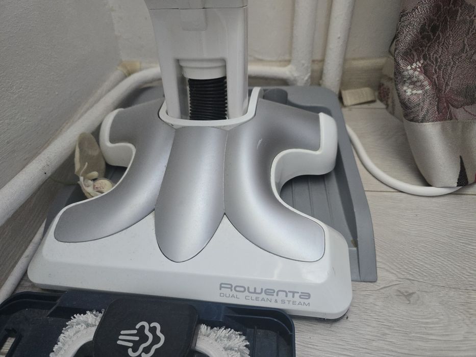 Aspirator vertical cu abur ROWENTA Clean&Steam RY7597WH, 0.7l, 1700W,