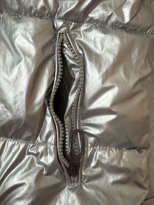 Черно зимно яке и сребриста  грейка