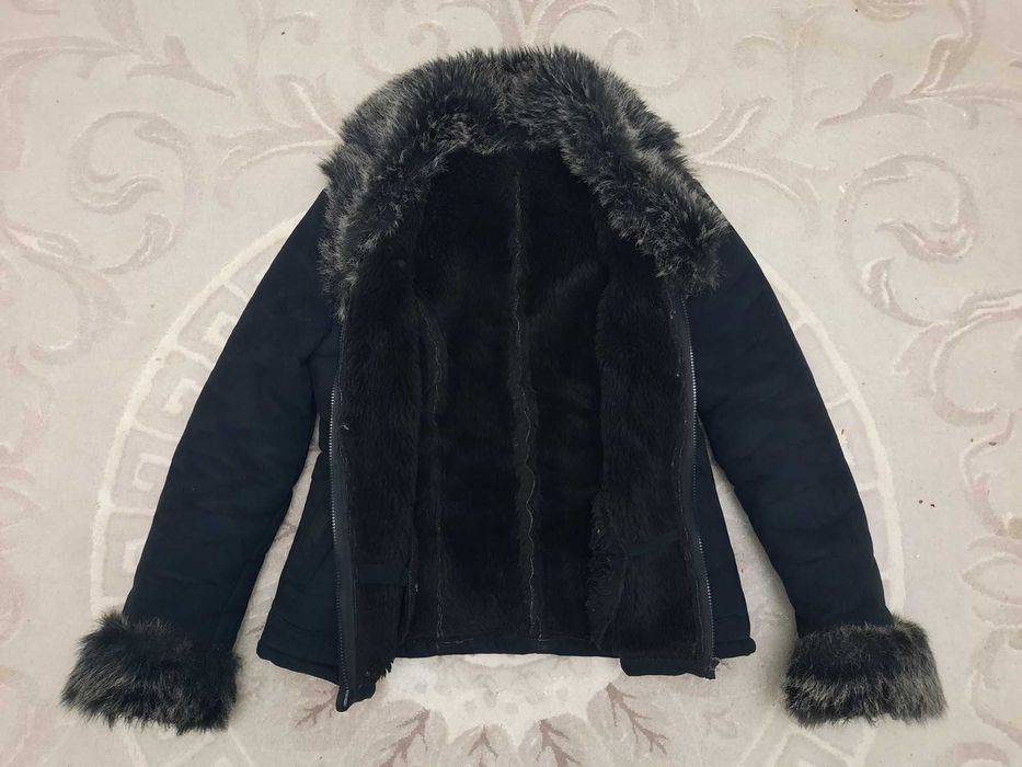 Cojoc dama bej / Cojoc dama negru 75 lei fiecare