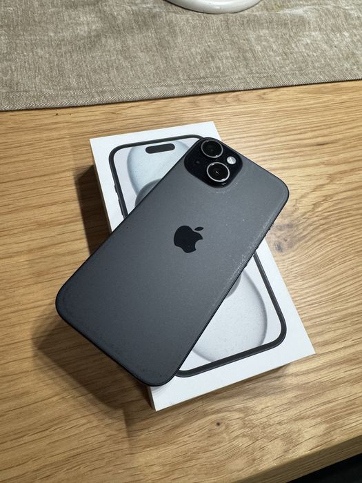 ПРОДАВАМ iPhone 15 128GB