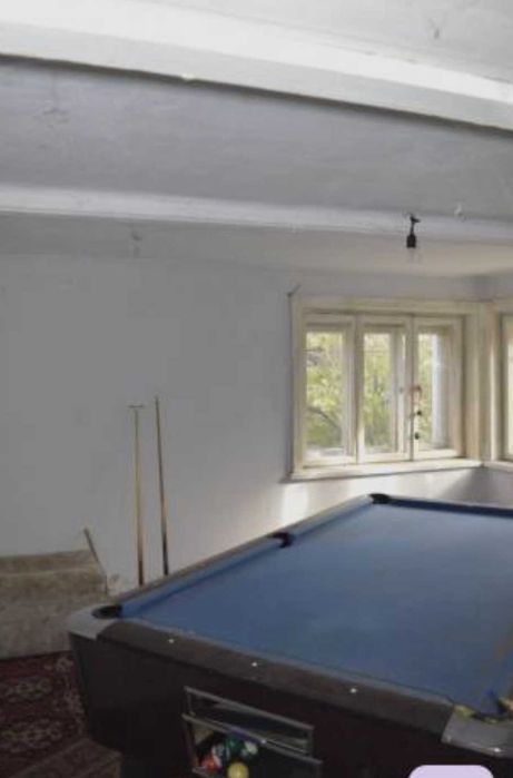 Продава се голяма  Вила