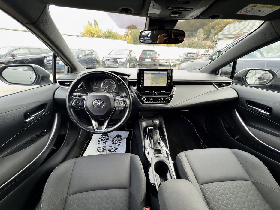 Toyota corolla 1.8 hybrid / garantie / rate