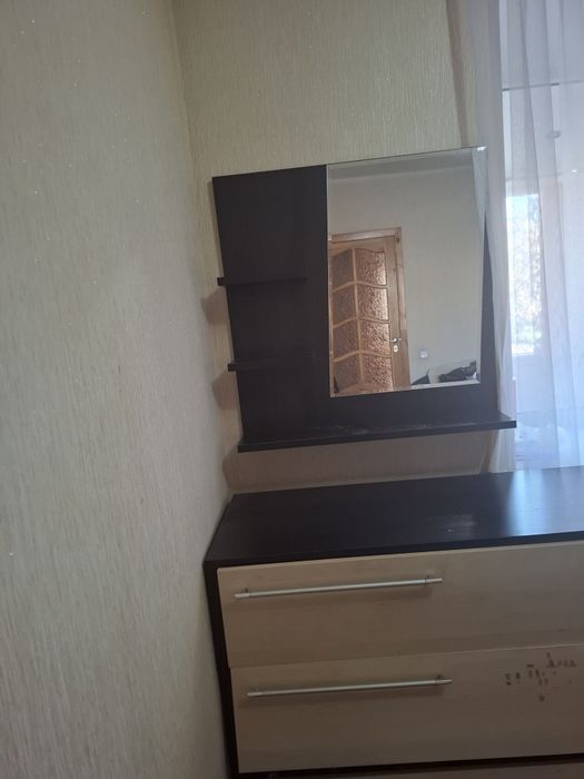 Продам Зеркало от спальни