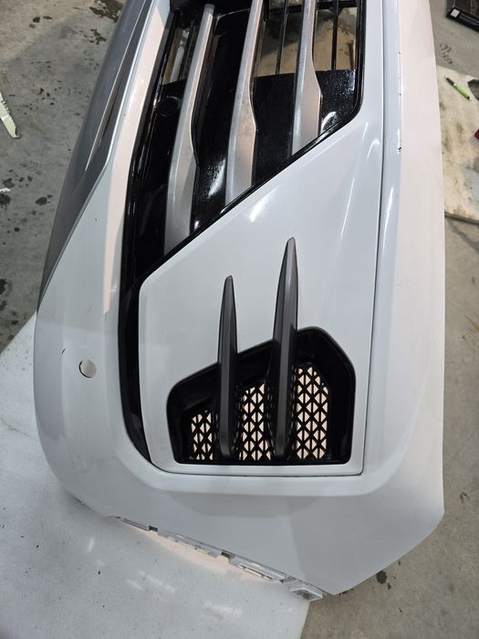 Бампер в сборе б.у оригинал Exeed lx