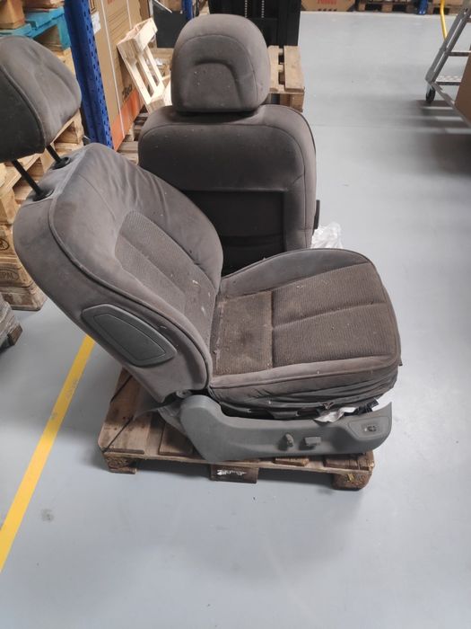 Gratuit scaune Peugeot 407