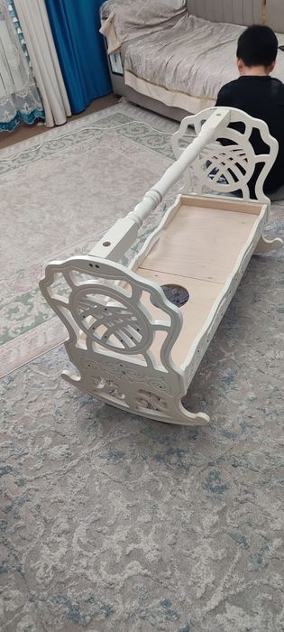 Бесік барлык корпешелерімен