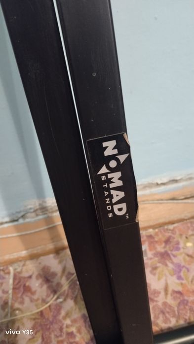 Стойка для синтезатора