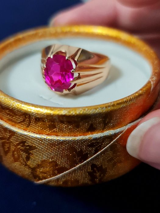 Золотое советское кольцо с рубином 583 пробы