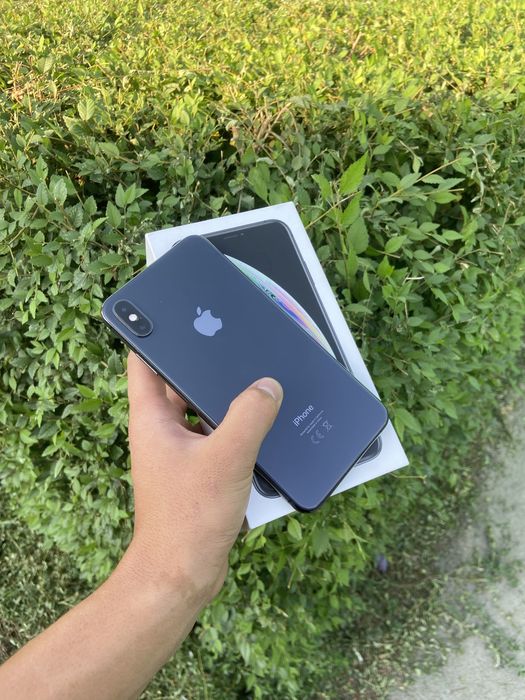 Продам IPhone XS Max