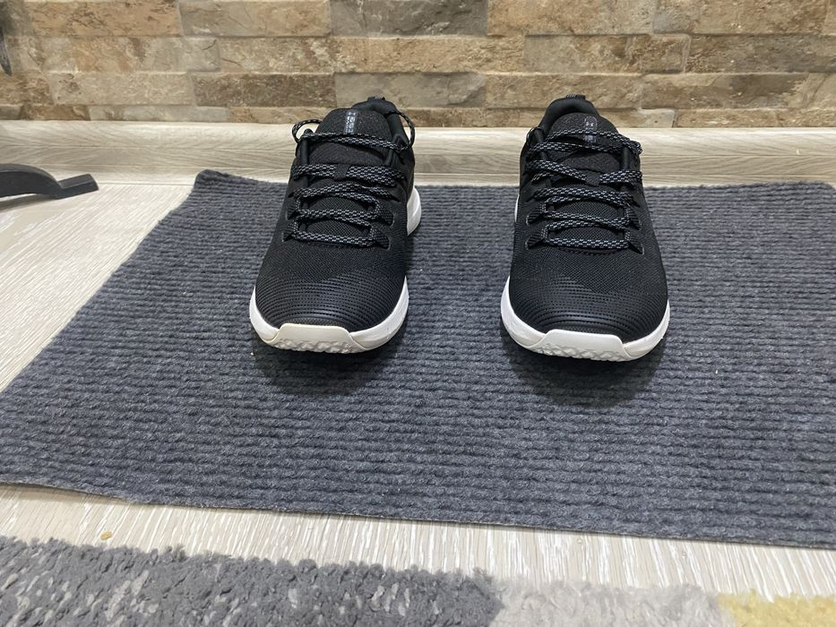 Under Armour Hovr номер 38,5