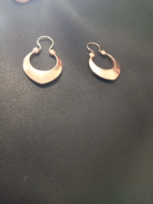 Алтын сырға және цепь