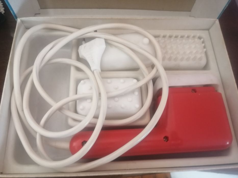 Ретро масажор за глава и тяло