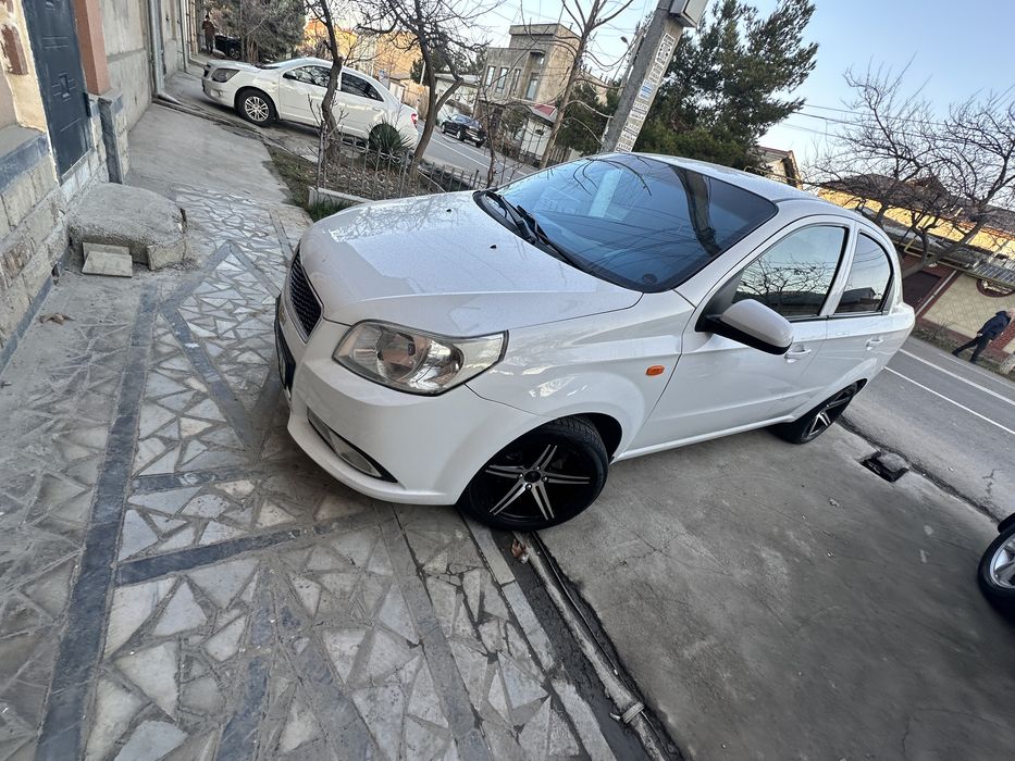 Neksa 3 sotila di avtomat