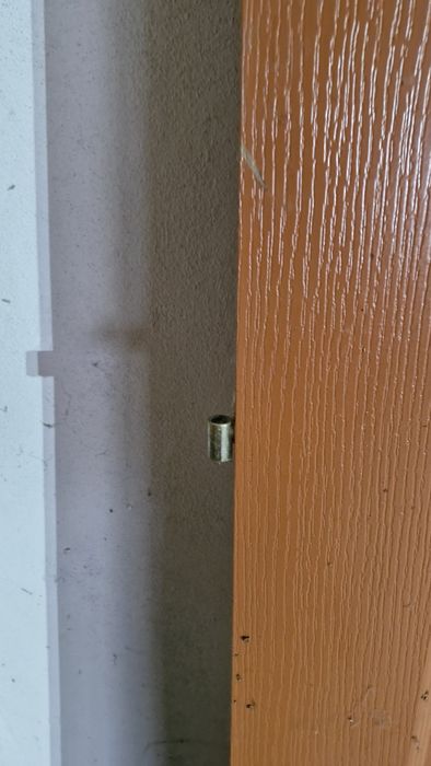 Vând ușă de lemn pentru magazie