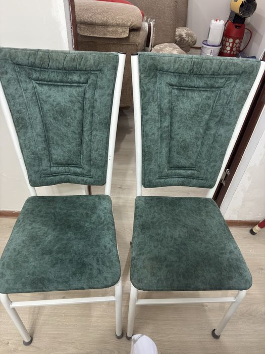 Продам стулья 4 штук