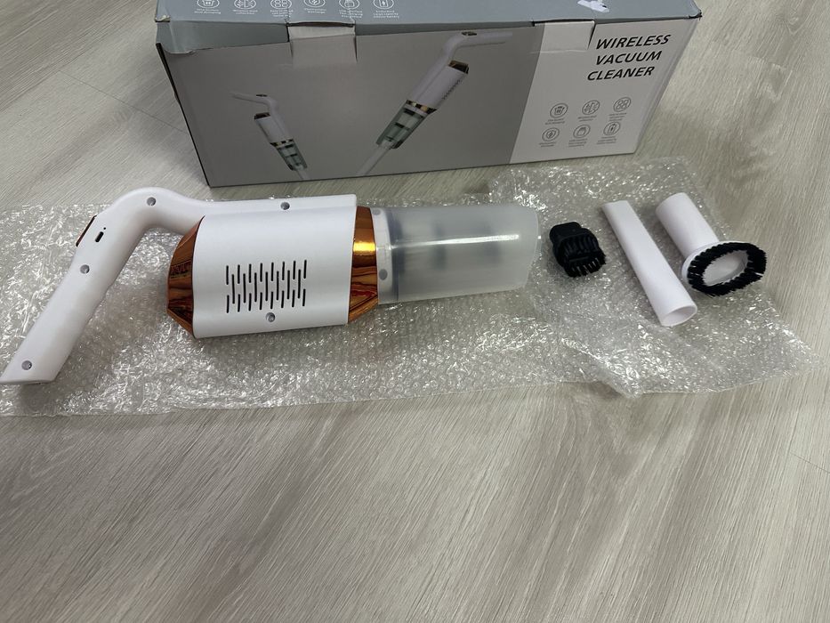 Aspirator auto fara fir 120w (puternic)