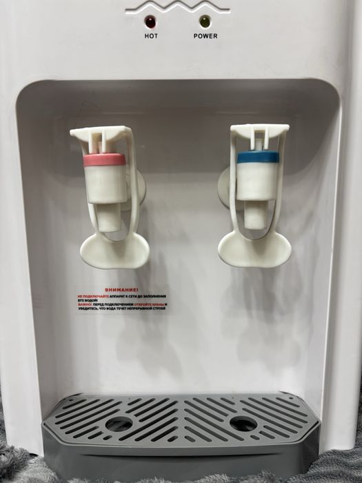 Кулер для воды компактный