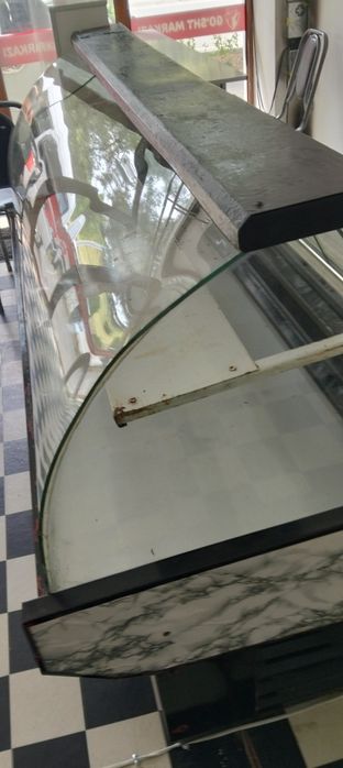 Vetrina holodilnik ishlashi zoʻr