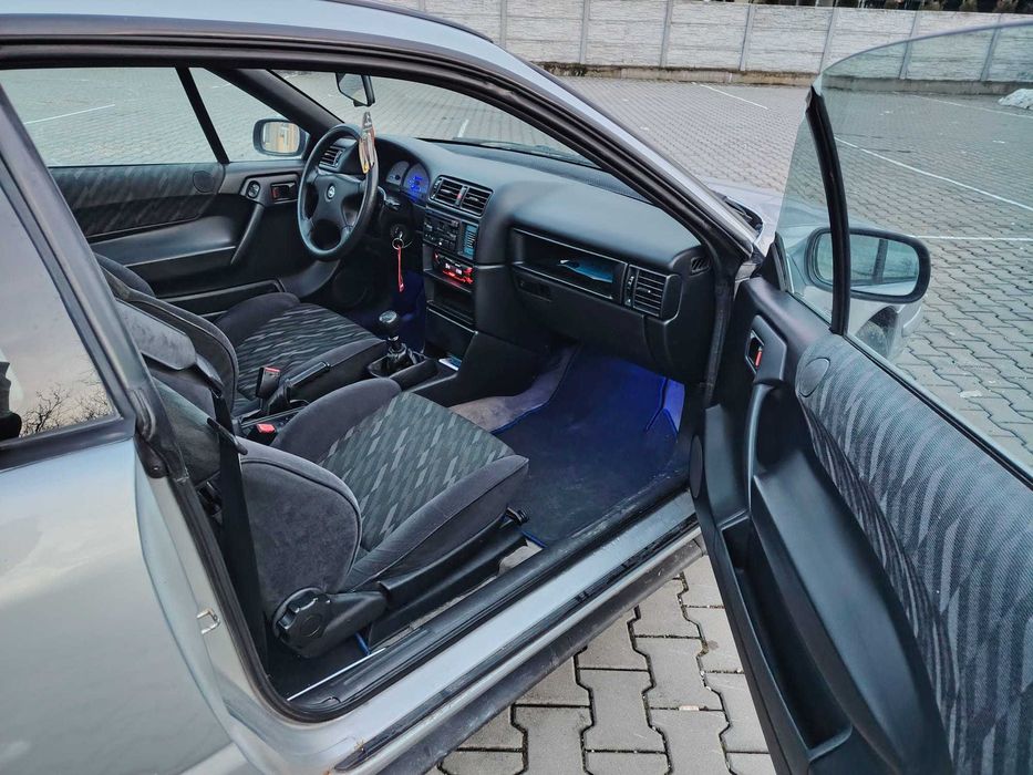 Opel Calibra motor 8 v 115 cai 1992.