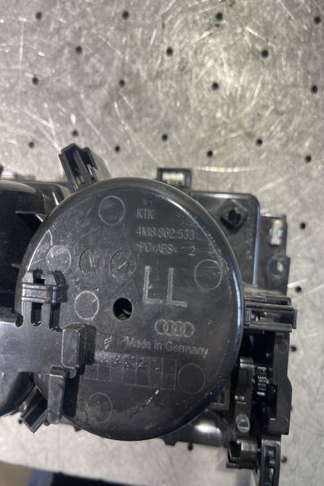 Suport pahare fata 4M8.862.533 Audi Q7 4L (facelift)