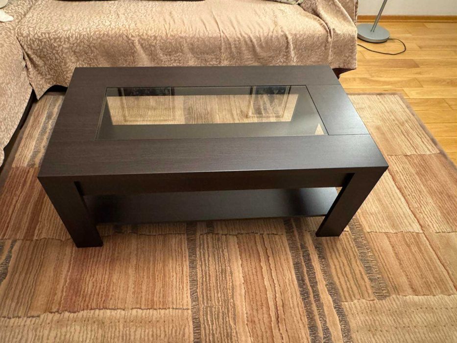 Холна маса на две нива