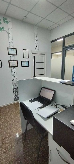 Срочно продам мебель для ресепшн