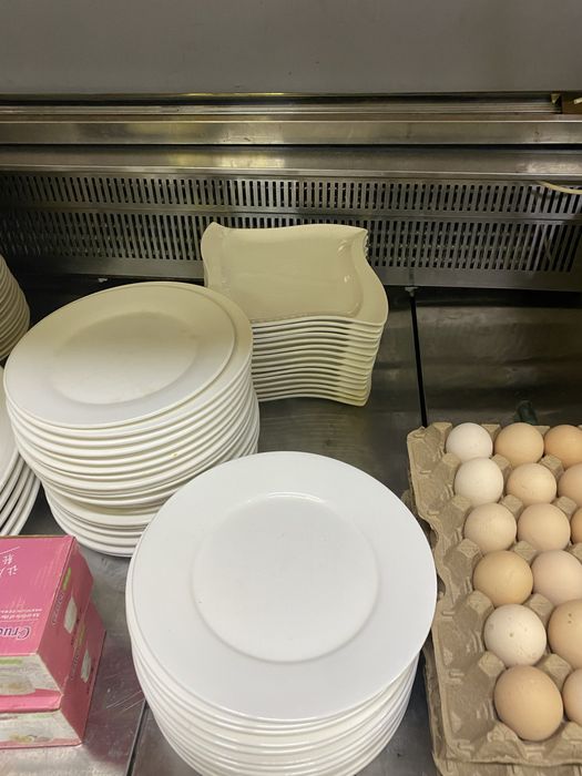 Тарелки по 250 тг шт